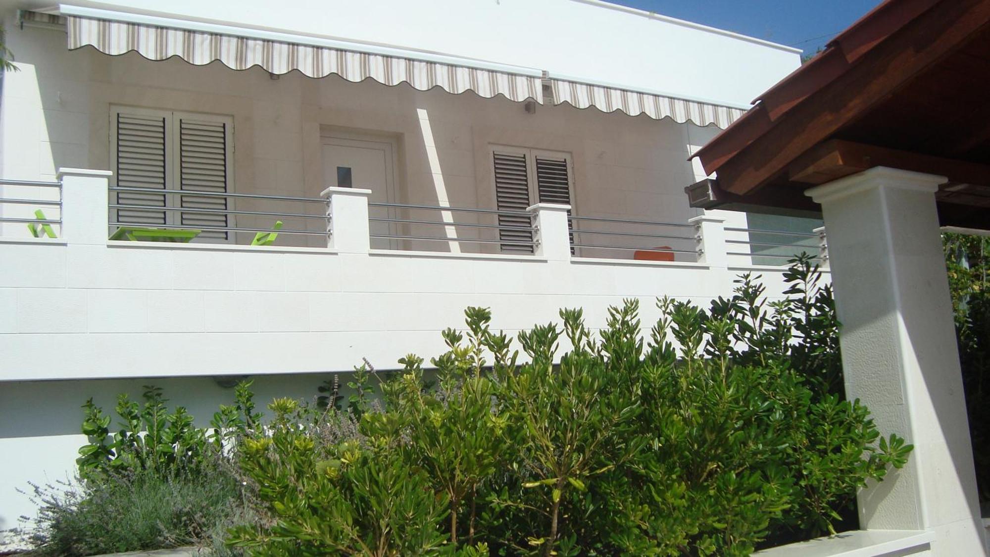 Apartments Niana With Heated Seawater Swimingpool Donji Okrug  Ngoại thất bức ảnh