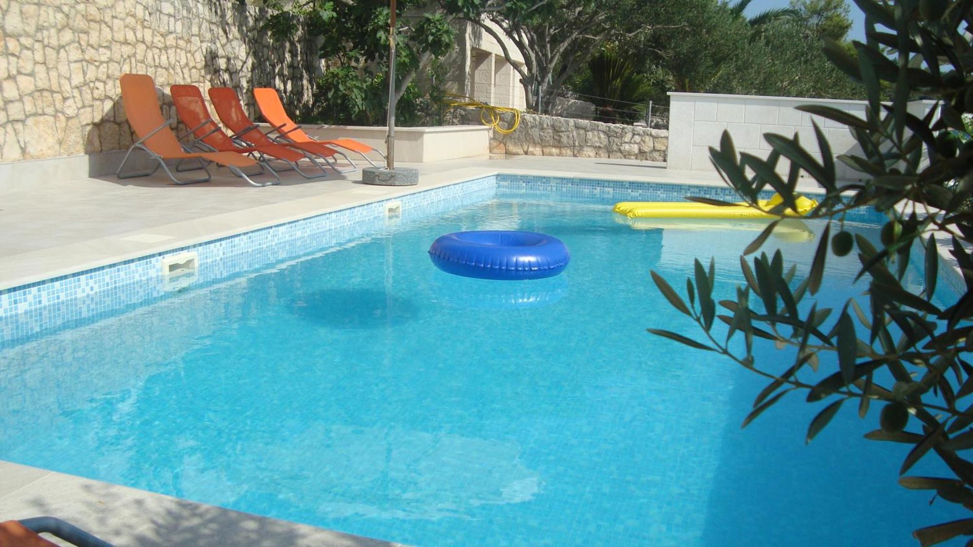 Apartments Niana With Heated Seawater Swimingpool Donji Okrug  Ngoại thất bức ảnh