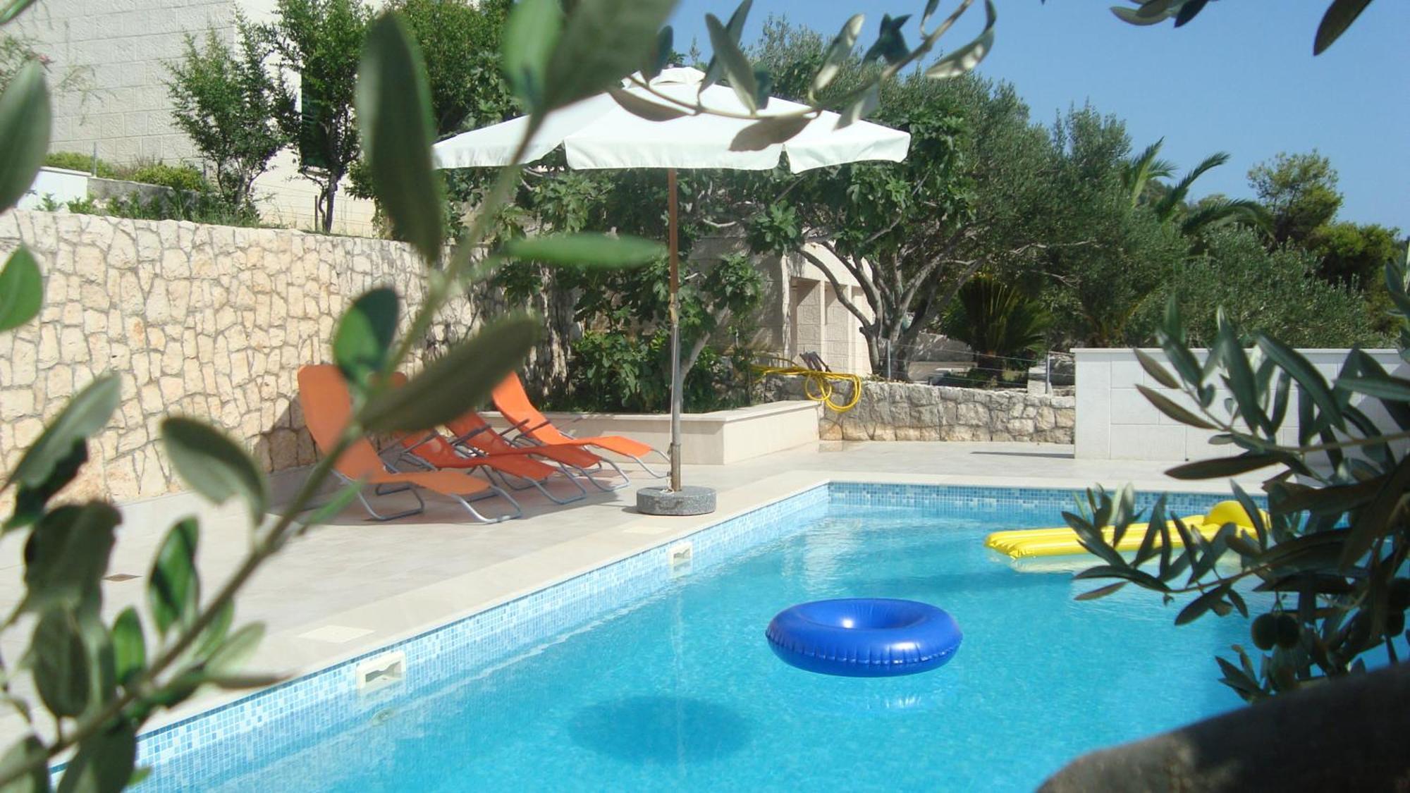 Apartments Niana With Heated Seawater Swimingpool Donji Okrug  Ngoại thất bức ảnh