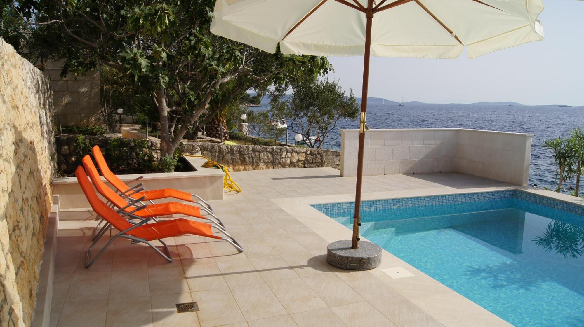 Apartments Niana With Heated Seawater Swimingpool Donji Okrug  Ngoại thất bức ảnh
