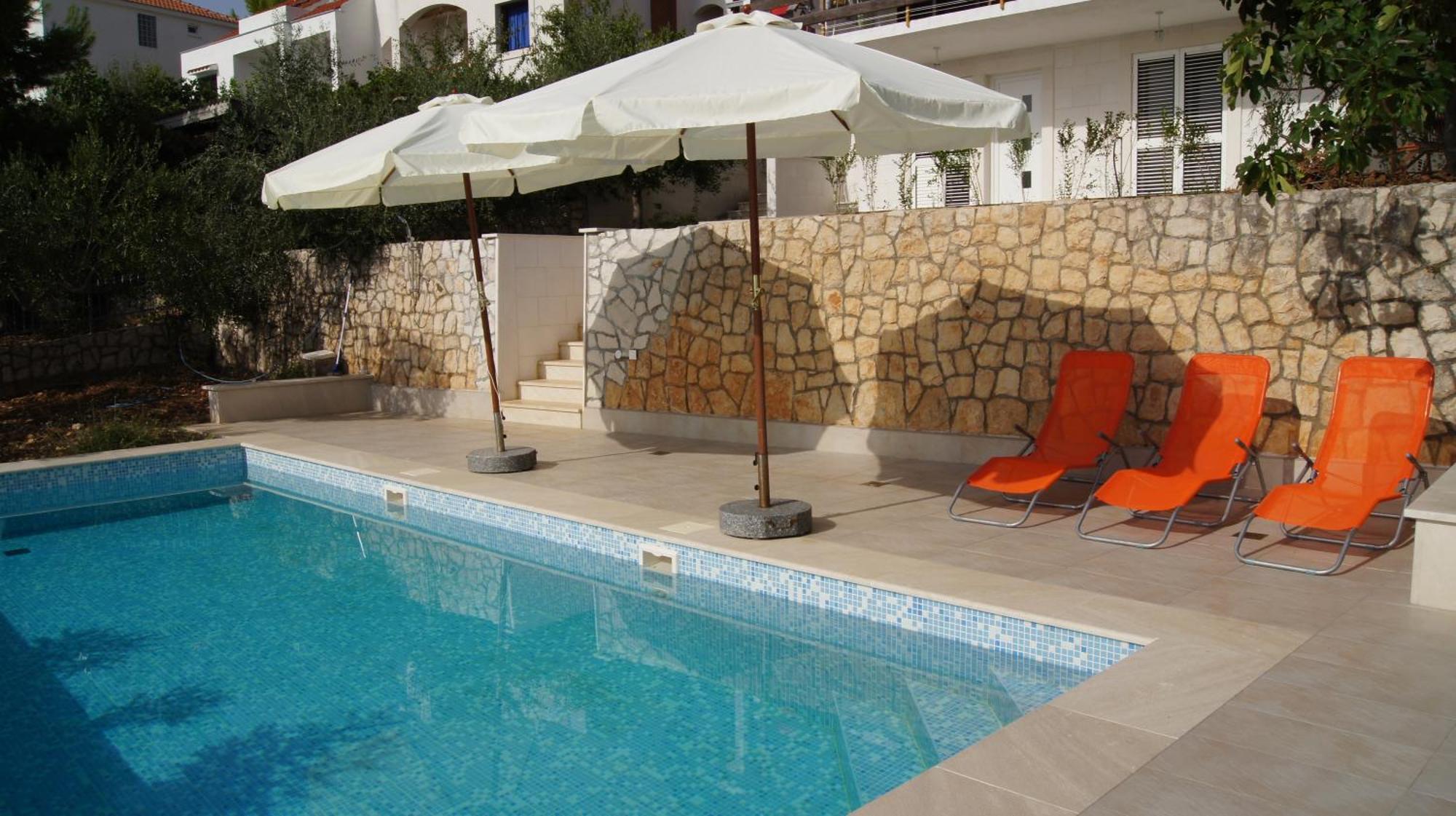 Apartments Niana With Heated Seawater Swimingpool Donji Okrug  Ngoại thất bức ảnh