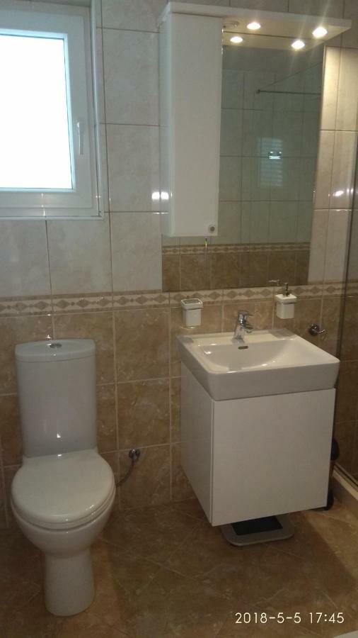 Apartments Niana With Heated Seawater Swimingpool Donji Okrug  Ngoại thất bức ảnh