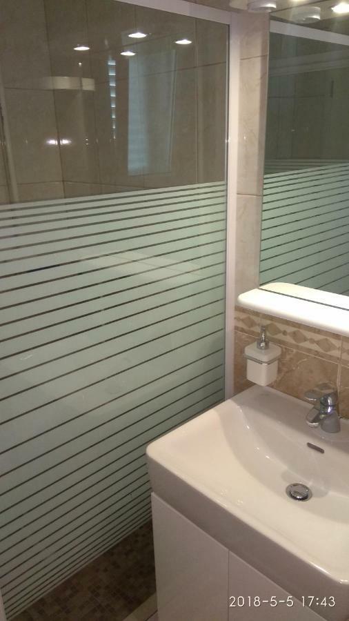 Apartments Niana With Heated Seawater Swimingpool Donji Okrug  Ngoại thất bức ảnh